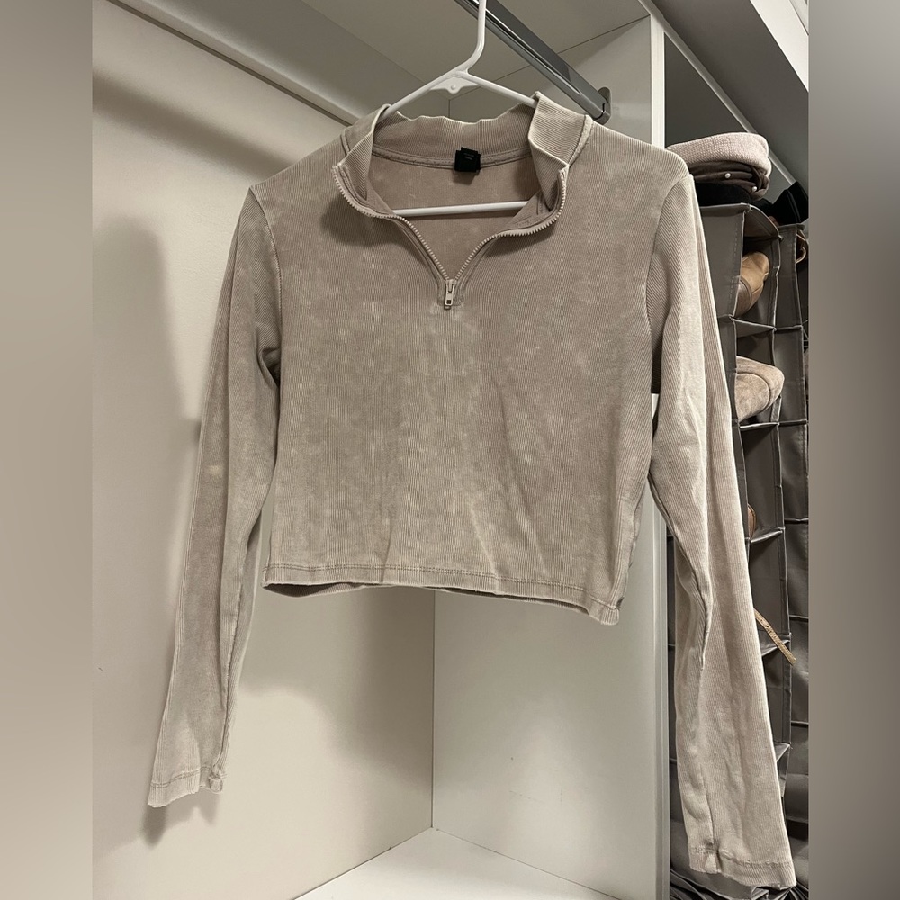 Wild fable half zip crop top